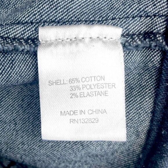 Privacy Please Denim Sweetheart Button Down Crop Top - Picture 8 of 9